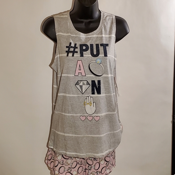 NWT Put A Ring On It Emoji Pajamas M - Picture 1 of 6